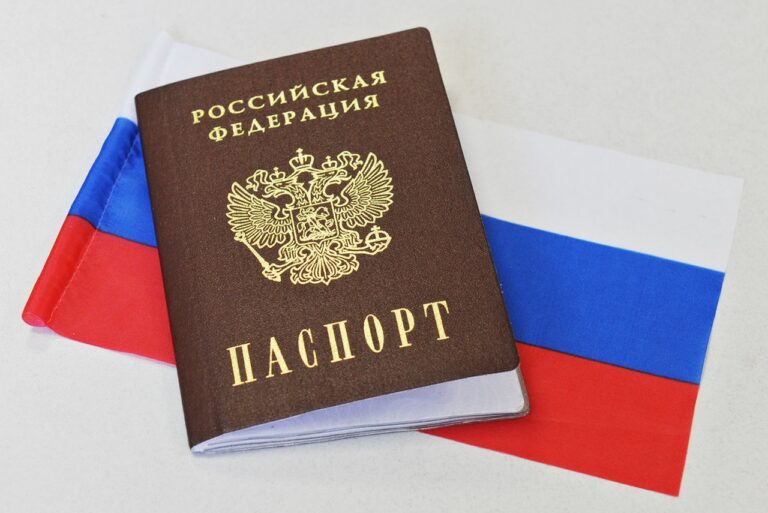 С 2025 года лица без паспортов РФ считаются иностранными гражданами