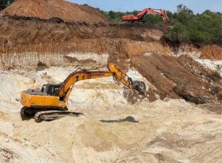 Заместитель председателя Правительства ЛНР Павел Ковалев объяснил, почему не стоит затягивать с переоформлением лицензий на пользование недрами по российскому законодательству